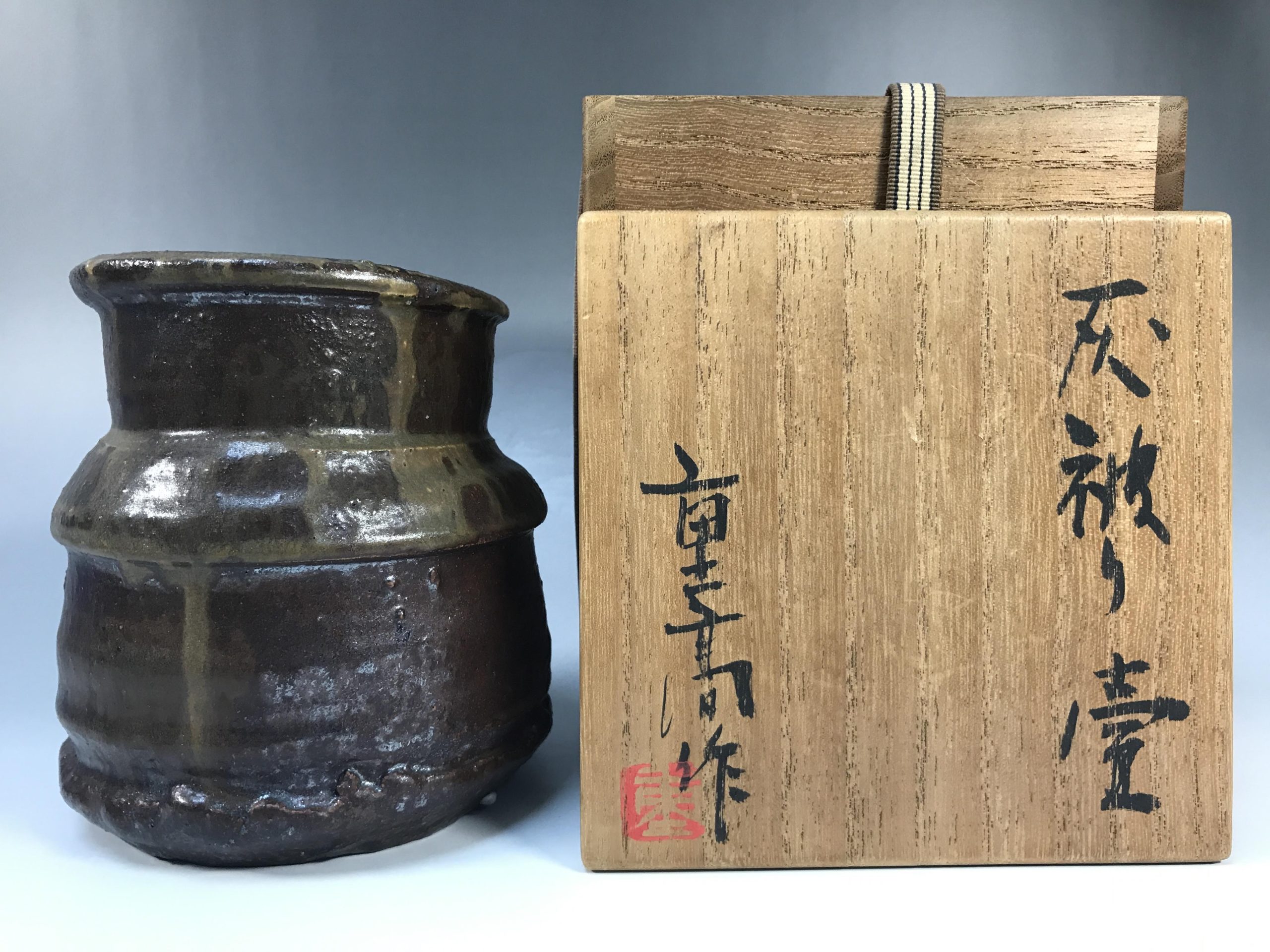 箱とともにお買取りした花入