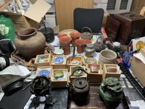 蔵整理・遺品整理で見つかった茶道具と骨董品
