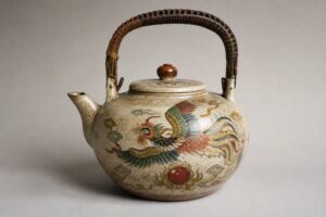 関市で買取した四代尾関作十郎作・大型鳳凰赤玉図土瓶(急須)