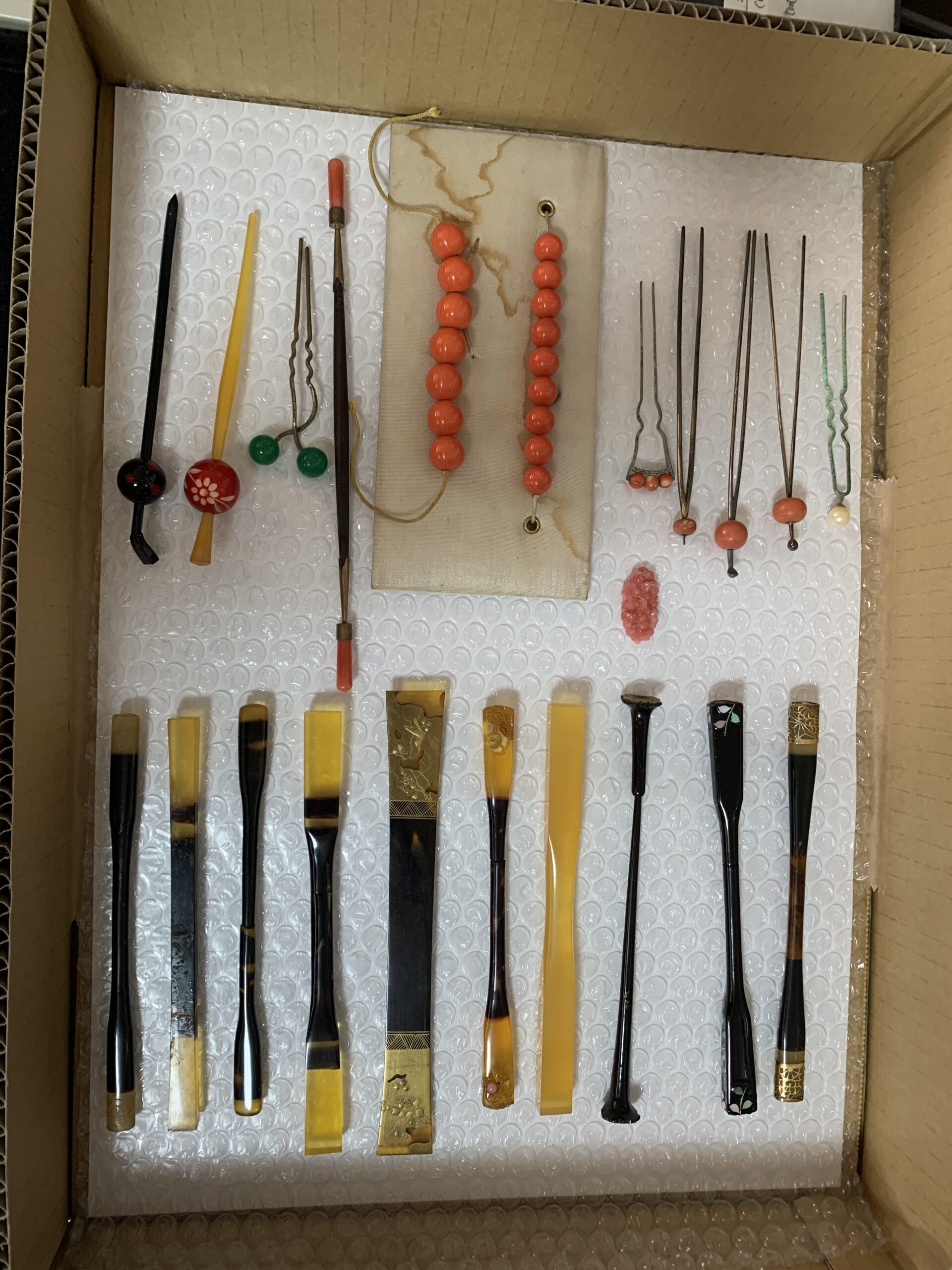 飾りの付いた簪と笄の買取品