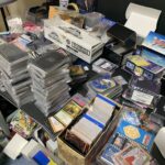複数種類のトレーディングカードとカードケースの買取品
